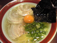 「味自慢ラーメン￥700＋生卵￥50」@佐賀ラーメン 美登里の写真