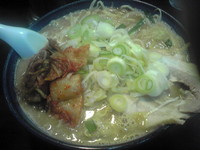 「みそラーメン￥750＋キムチ￥200」@らーめん弁慶 浅草本店の写真