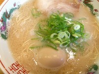 「ラーメン＋半熟煮たまご」@博多ラーメンセンターの写真
