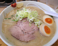 「味噌ラーメン￥650+味付け玉子￥50+半ライスサービス」@大慶の写真