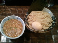 「つけ麺(中盛り750円)+味玉(100円)」@つけめん・らーめん活龍 本店の写真
