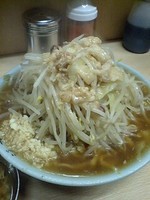 「ラーメン（７５０円）全マシ」@ラーメン富士丸 北浦和店の写真
