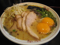 「玉子入りラーメン」@黒亭 本店の写真