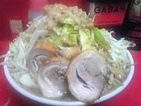 「小ラーメン　全部（豚は一枚サービス）」@八王子田田の写真