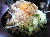 「小汁なしチーズ　ヤサイニンニクアブラカラメ」@ラーメン二郎 めじろ台法政大学前店の写真