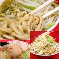 「小豚（ヤサイマシマシ／ニンニク）※麺カタメ　750円」@ラーメン二郎 仙台店の写真