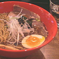 「醤油らーめん」@らーめん べんがらの写真