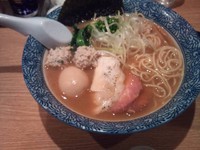 「特製濃厚魚介らーめん（中盛）」@麺屋 一燈の写真