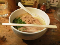 「白鶏ラーメン」@鶏の穴の写真