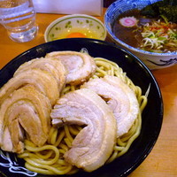 「つけチャーシュー 1,000円 + 生玉子 80円（あつもり」@中華蕎麦 とみ田の写真