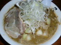 「香煎黒みそらーめん　７５０円」@らーめん むつみ屋 諏訪湖岸通り店の写真