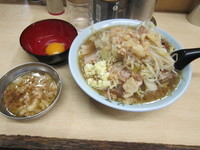 「国産豚メン(麺少なめ・硬め)1000円、生卵(少な目サービス」@ラーメン富士丸 北浦和店の写真