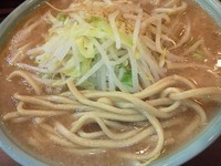 「大盛ラーメン（麺硬め、ニンニク、カラメ）」@ラーメン二郎 池袋東口店の写真