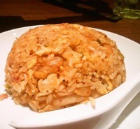 「豚キムチチャーハン(313円)」@うまいもん酒場 えこひいき 高田馬場早稲田通り店の写真