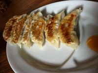 「手作り餃子 300円」@横浜ラーメンの写真