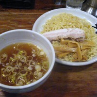 「つけめん（中盛）」@えるびす 東口店の写真