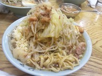 「ラーメン(ニンニク・ヤサイ・アブラ) ￥750」@ラーメン富士丸 北浦和店の写真