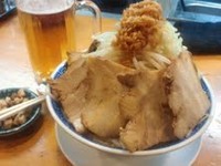 「ラーメン＋バカ豚(ヤサイ・ニンニク多め)」@山勝角ふじ 新松戸店の写真