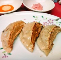 「ワンタンめん(塩)850円+ぎょうざ(サービス)」@良々らの写真