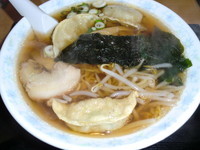 「揚げ餃子入りラーメン　６５０円」@ラーメンハウス とまとの写真