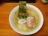 「白醤油ラーメン　大盛り　６００円＋１００円」@らーめん 夢中の写真