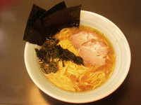 「ラーメン大盛り　５８０円＋２００円」@関東ラーメン だし屋の写真