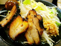 「豚醤油らーめん　650円（ニンニク）＋味玉0円」@麺バカ息子の写真