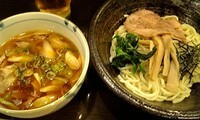 「つむぎつけ麺 900円 ＋中盛 50円」@らーめん紬麦の写真