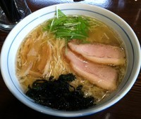 「塩ラーメン (700円)+大盛（100円）」@RA-MEN BAR NAGOMIの写真