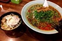 「韓国ラーメン　中盛+ミニねぎチャーシュー丼」@ラーメン&らーめん 一代元 勝田店の写真