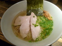 「【限定】鶏きのこ塩（700円）＋肉２枚（200円）」@喜元門 本店の写真