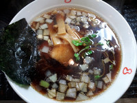 「ラーメン(500円)」@竹岡らーめん アジアンダイニング梅乃家の写真