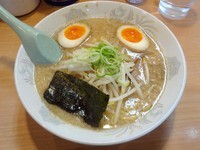 「味付玉子ラーメン（800円）」@らーめん 一兆堂 聖蹟桜ヶ丘店の写真
