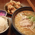 元祖豚骨らーめん、大盛、銀めし、手作り唐揚げ