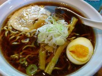 「ブラックらーめん」@ラーメン 光の写真