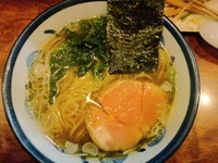 「豚煮干しラーメン（塩）」@つけ麺 目黒屋の写真