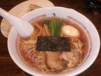 「支那そば・味玉入り（７８０円）餃子３個サービス」@支那そば きび 桃太郎外伝の写真