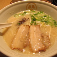 「豚骨プレーン（６５０円）」@TOKYO豚骨BASE MADE by 博多一風堂 池袋店の写真