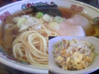 「中華そば (並) 500円 (+ランチ半ヤキメシ 200円)」@中華そば 鍾馗の写真