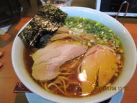 「醤油ラーメン（大盛850円）」@麺や維新の写真