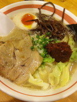 「豚骨魚辛ラーメン」@とんこつラーメン 光★MENJIの写真