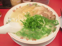 「塩ラーメン並730円」@魁力屋 柏市役所前店の写真