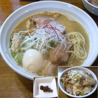 「【限定】渡り蟹＋鶏＋α」@はりけんラーメンの写真