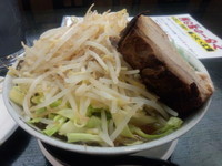 「小らーめん（200g）＋アイス」@らーめん 絆の写真