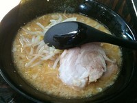 「蕾の味噌らーめん(750円)」@豚骨醤油 蕾の写真