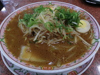 「味噌ラーメン（630円）＋餃子（181円）←サービス券利用」@餃子の王将 武蔵小杉店の写真