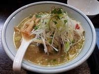 「浅利塩らーめん　８５０円（券提示で大盛無料）」@らーめん しおの風 INさいたまの写真