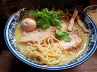 「特製しおそば　大盛　９５０円＋海苔１００円」@中華そば 旋の写真