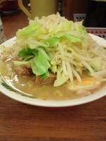 「小ダブル野菜ニンニク味玉」@ラーメン二郎 品川店の写真