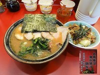 「チャーシュー麺　中盛　920円　チャーシューまぶし丼150円」@杉田家 千葉祐光店の写真